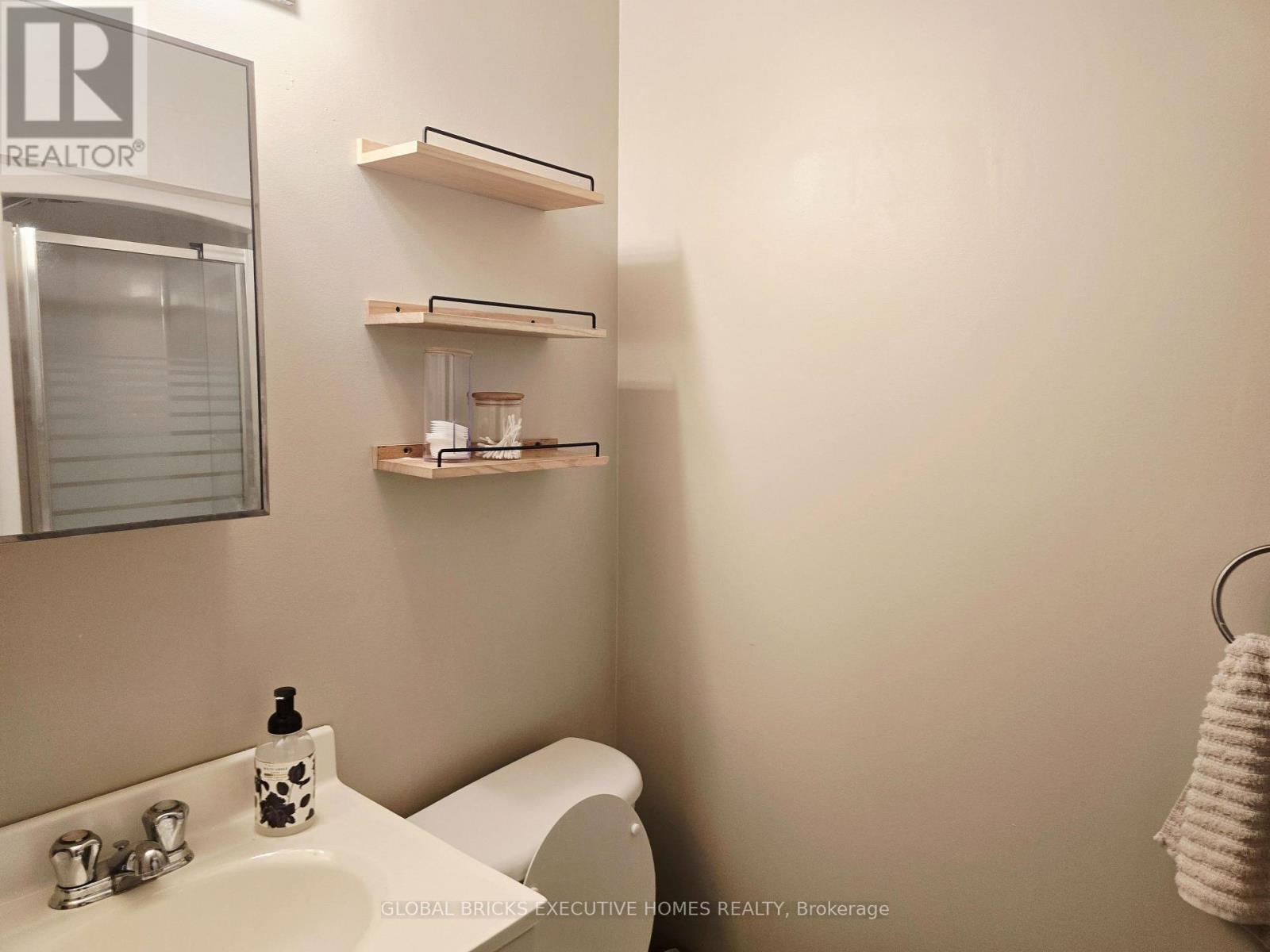 47 Parkview Place, Brampton, Ontario  L6W 2G2 - Photo 37 - W13012910