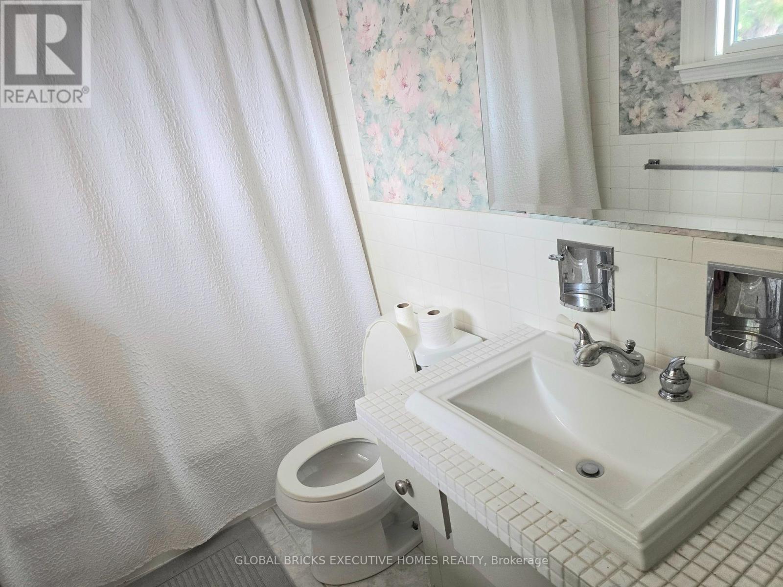 47 Parkview Place, Brampton, Ontario  L6W 2G2 - Photo 39 - W13012910