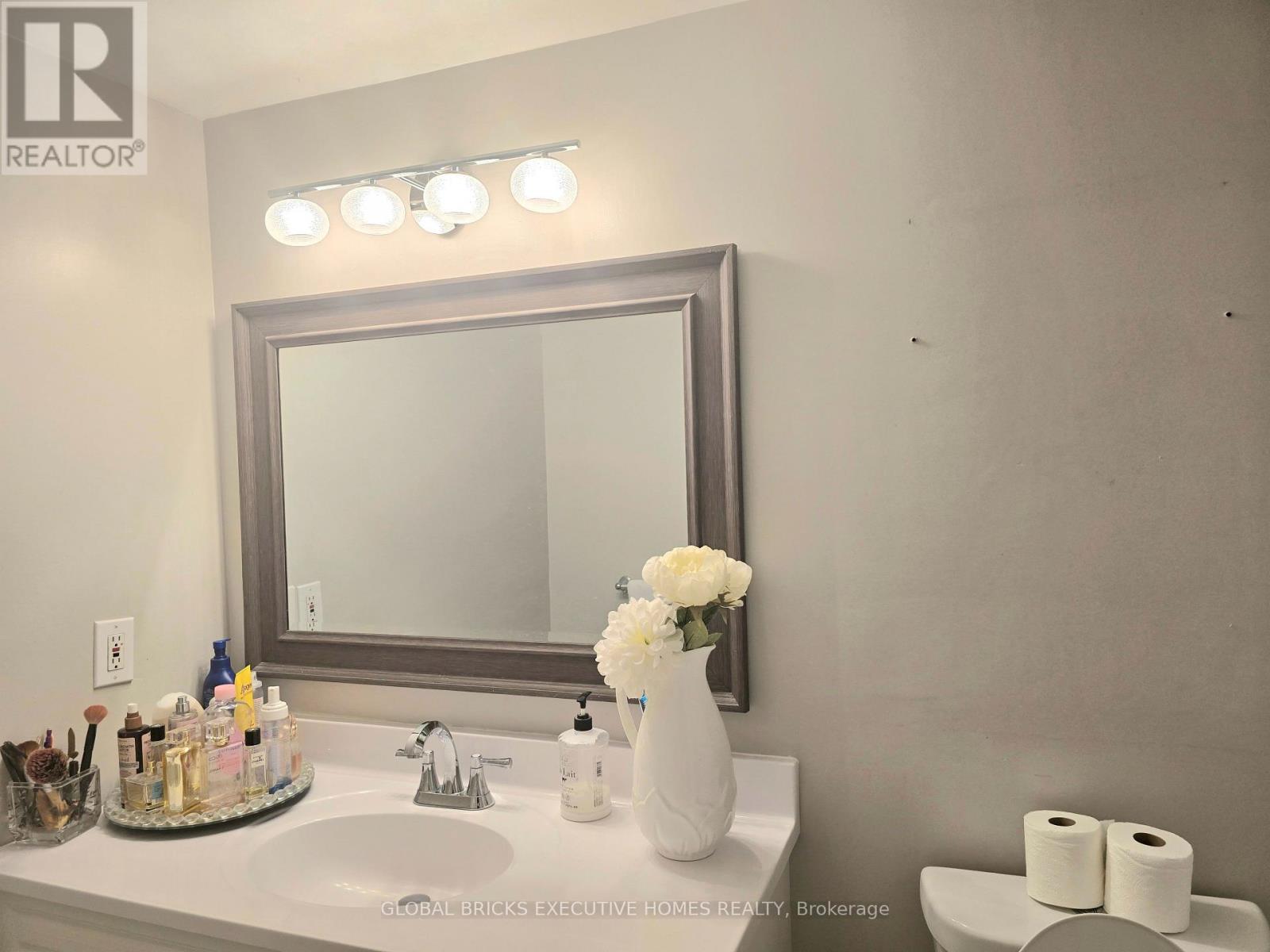 47 Parkview Place, Brampton, Ontario  L6W 2G2 - Photo 41 - W13012910