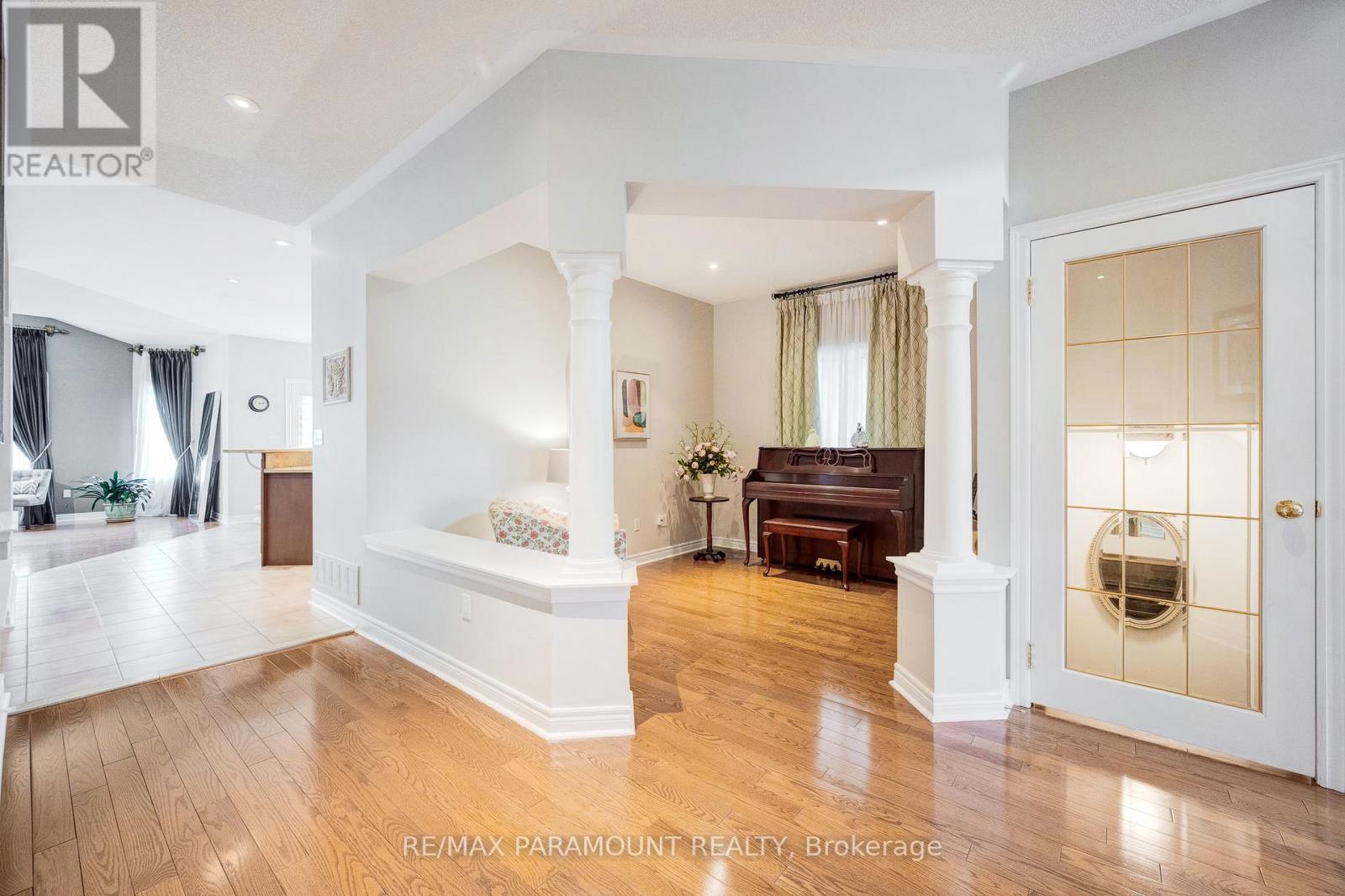 1122 Lamplight Way, Mississauga, Ontario  L5W 1J4 - Photo 10 - W13012920