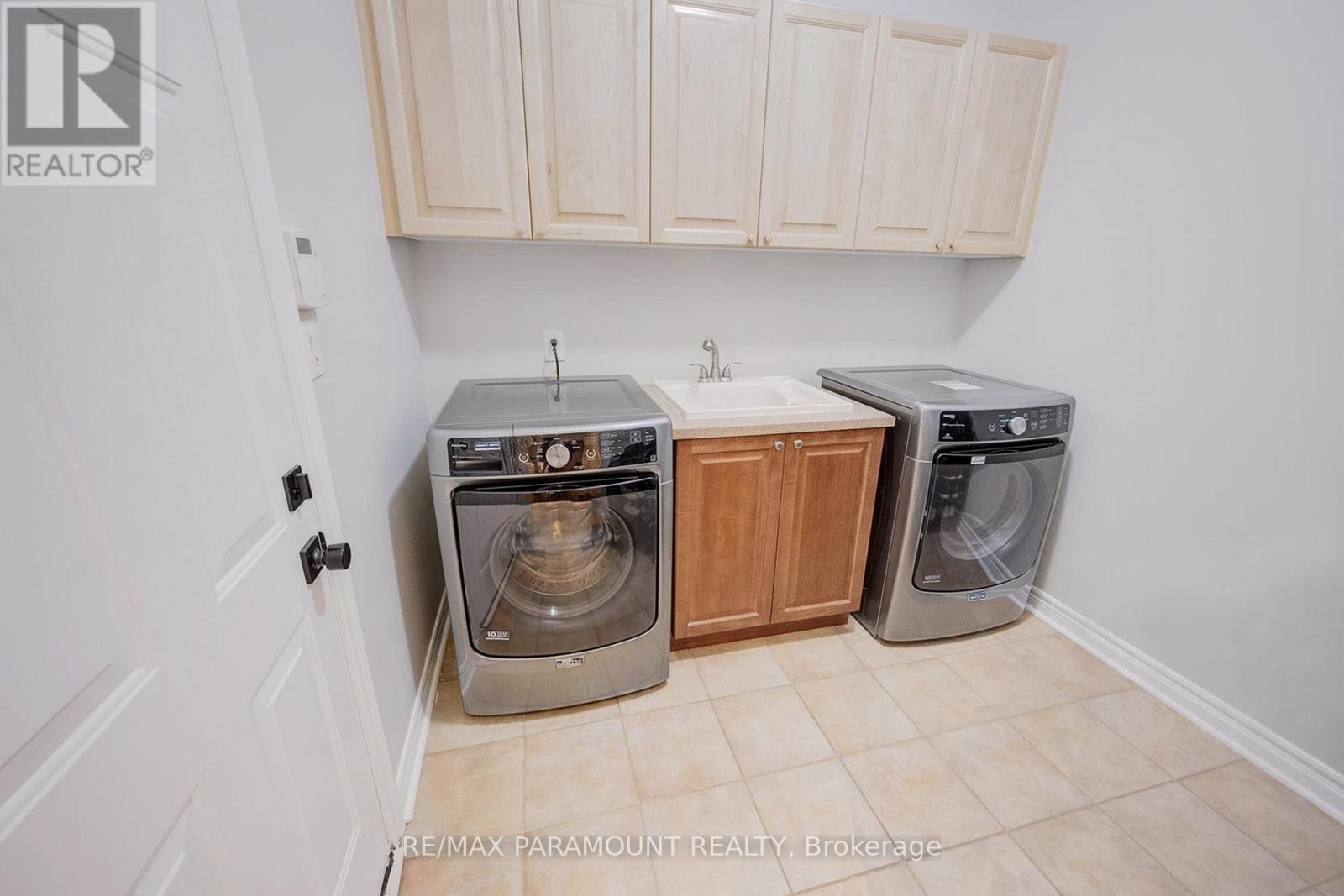 1122 Lamplight Way, Mississauga, Ontario  L5W 1J4 - Photo 36 - W13012920