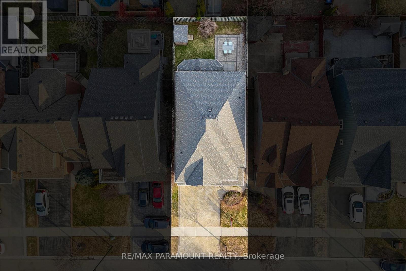 1122 Lamplight Way, Mississauga, Ontario  L5W 1J4 - Photo 6 - W13012920