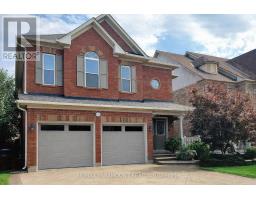 1122 LAMPLIGHT WAY, Mississauga, Ontario