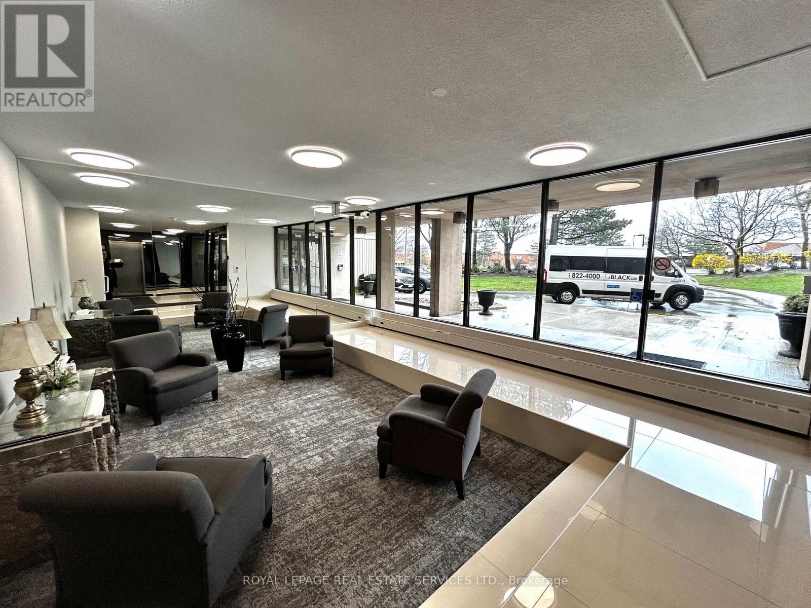 905 - 2929 Aquitaine Avenue, Mississauga, Ontario  L5N 2C7 - Photo 2 - W13012952