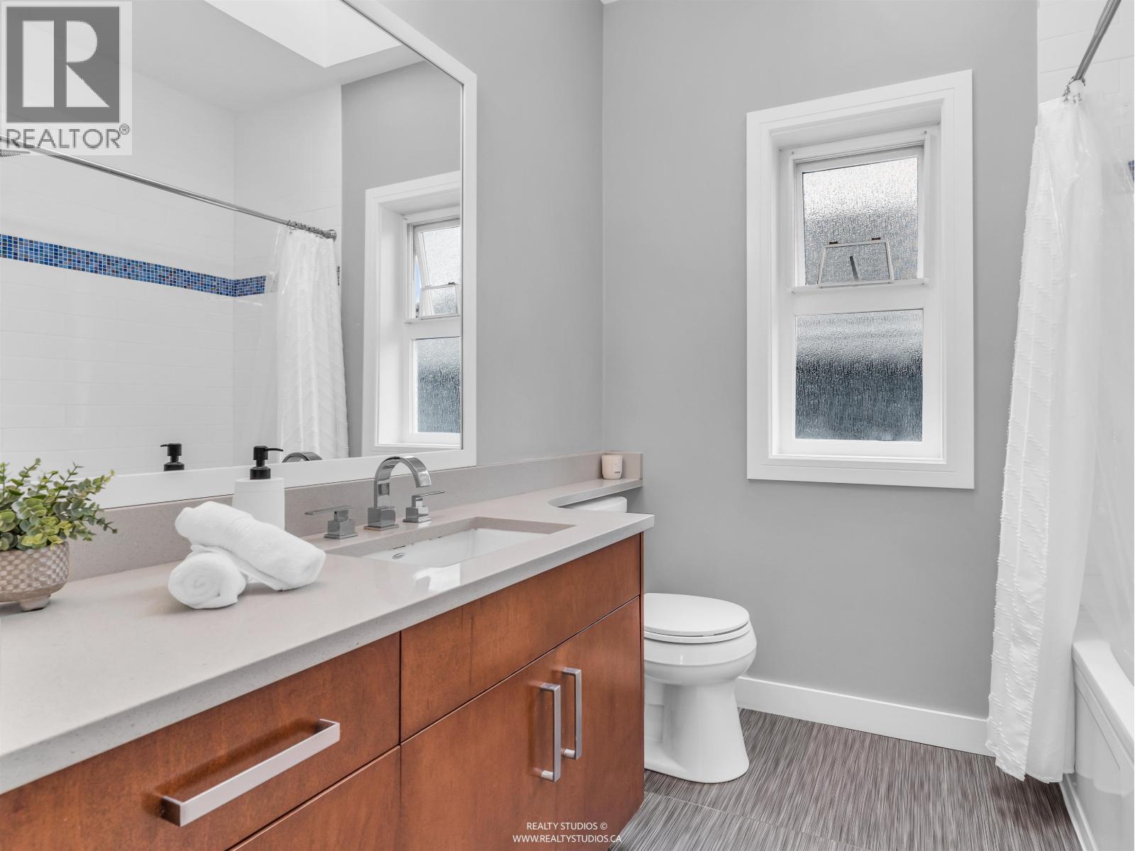 66 E 57th Avenue, Vancouver, British Columbia  V5X 1S4 - Photo 24 - R3112491