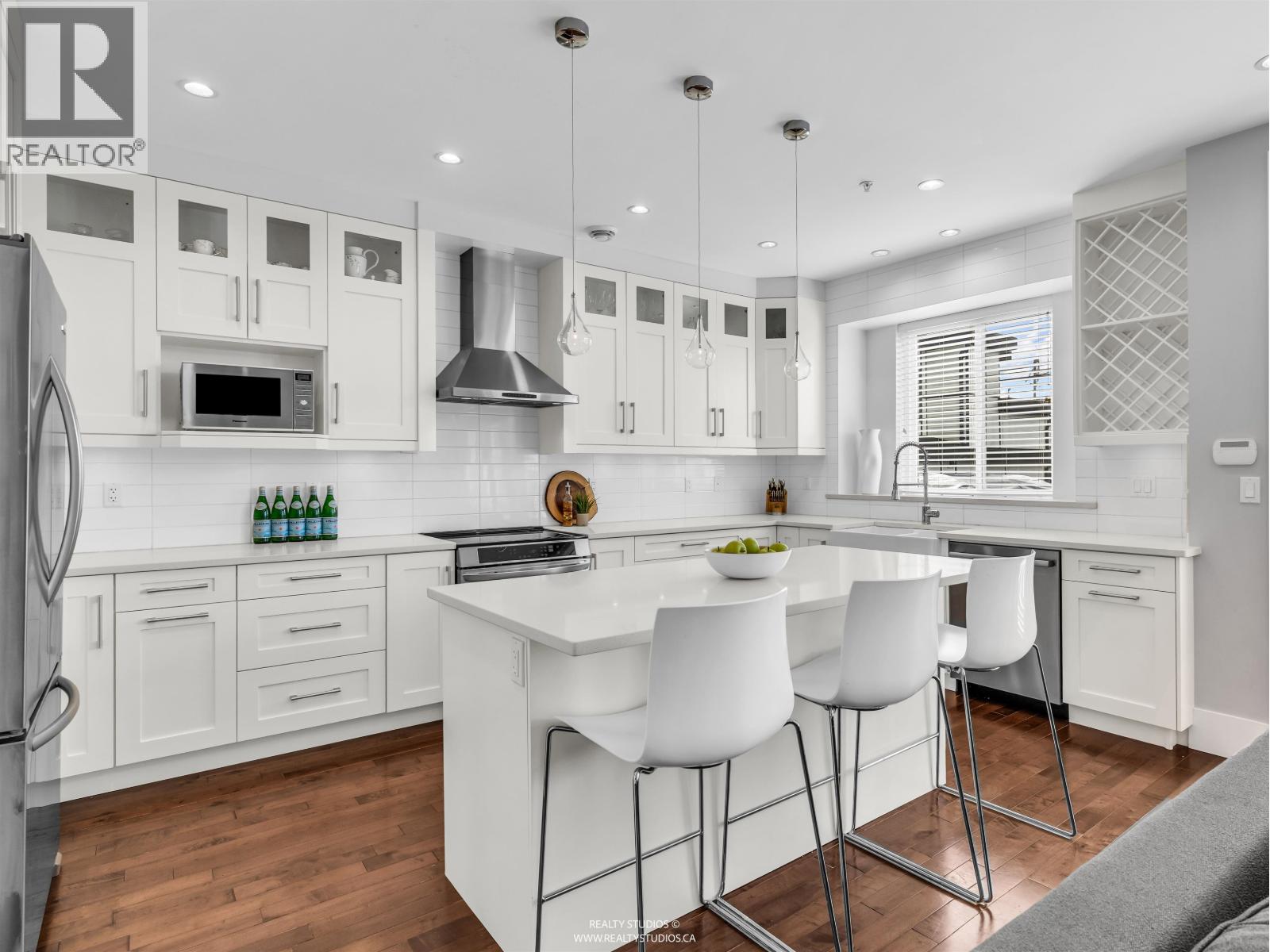 66 E 57th Avenue, Vancouver, British Columbia  V5X 1S4 - Photo 9 - R3112491