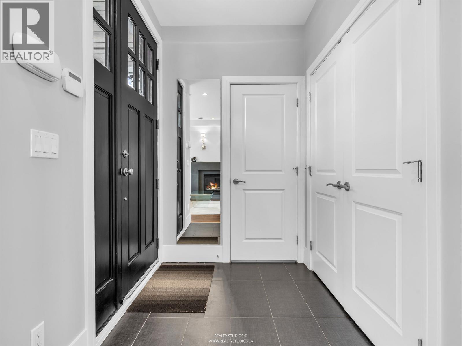 66 E 57th Avenue, Vancouver, British Columbia  V5X 1S4 - Photo 13 - R3112491