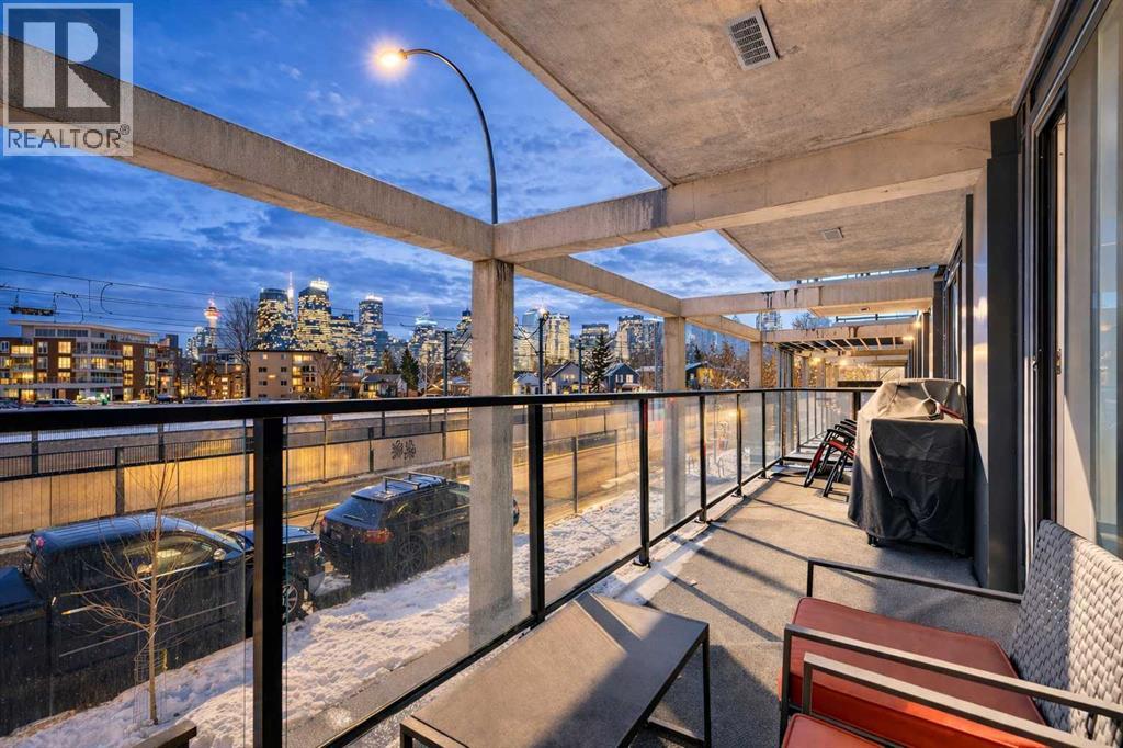 211, 327 9A Street NW, Calgary, Alberta