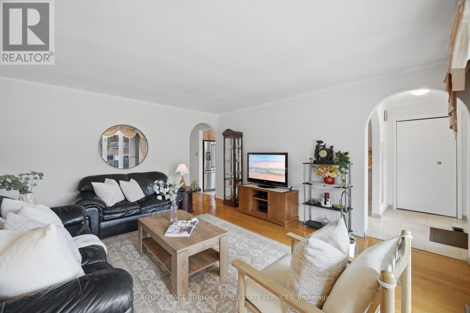 31 Summercrest Drive, Hamilton (Gershome), Ontario  L8K 6G5 - Photo 6 - X13012700