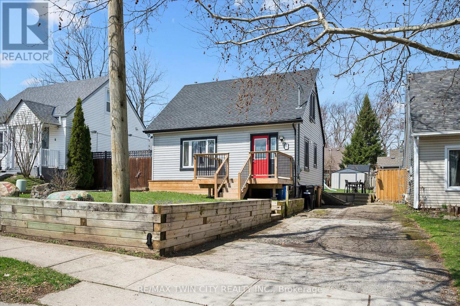 6 2 AVENUE, cambridge, Ontario