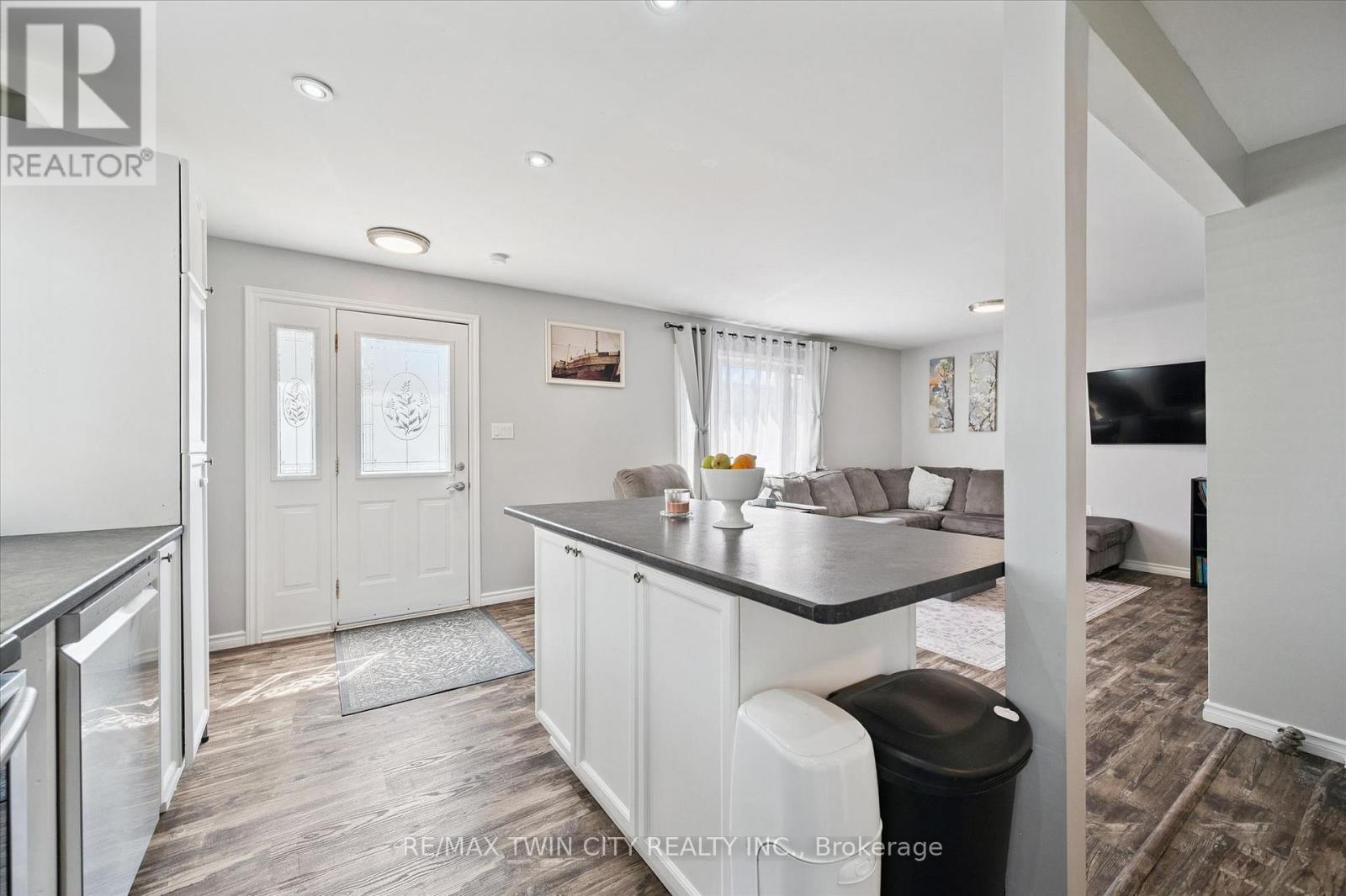 6 2 Avenue, Cambridge, Ontario  N1S 2B8 - Photo 9 - X13012742