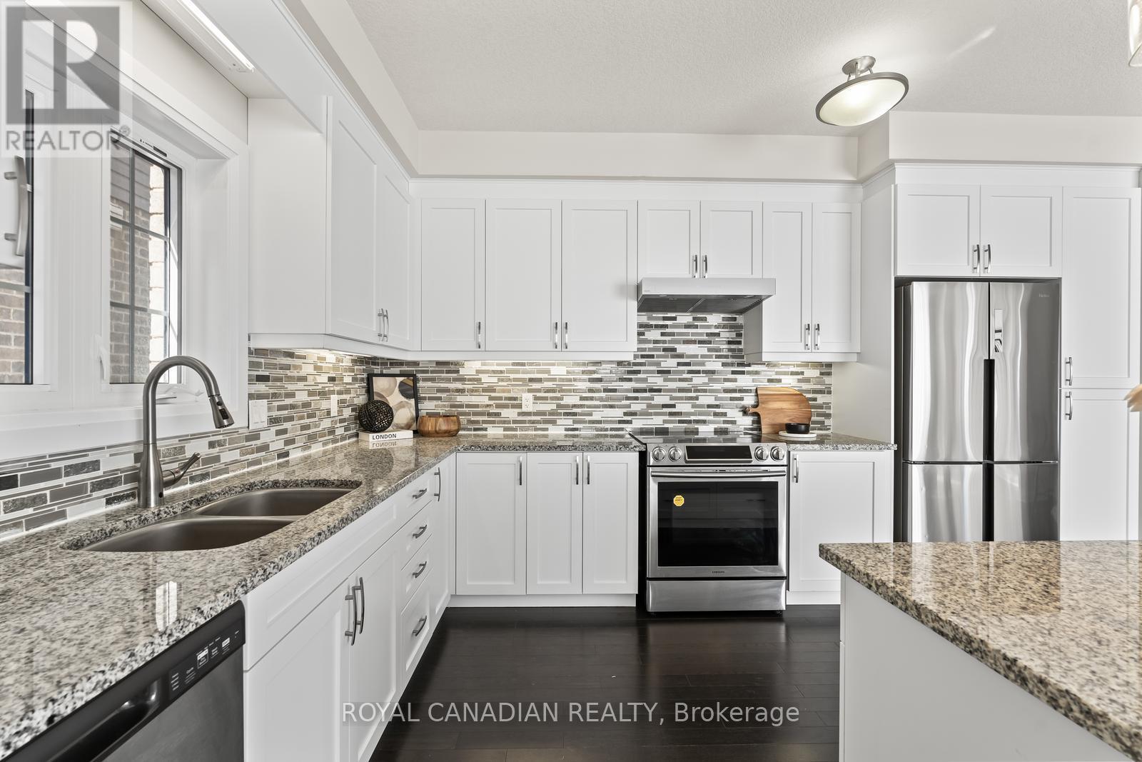 Upper - 301 Buttonbush Street, Waterloo, Ontario  N2V 0B2 - Photo 13 - X13012764