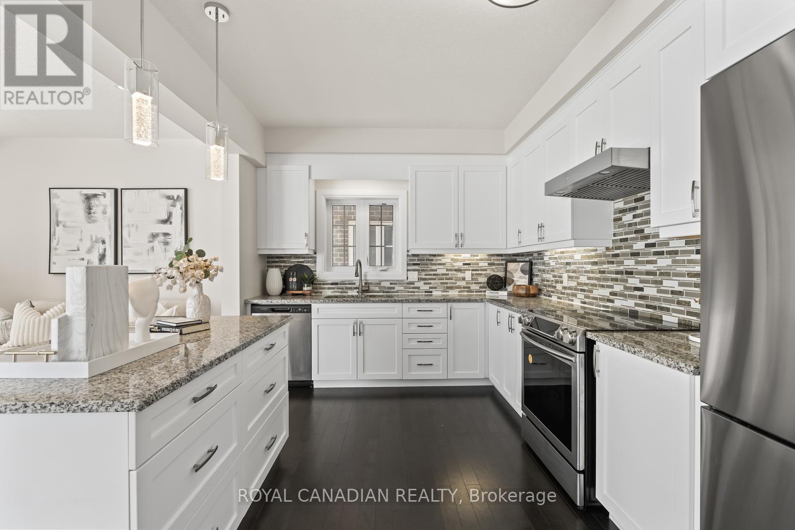 Upper - 301 Buttonbush Street, Waterloo, Ontario  N2V 0B2 - Photo 16 - X13012764