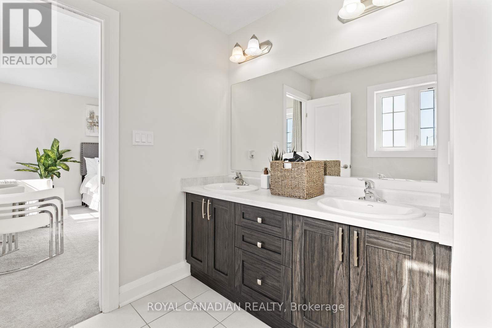 Upper - 301 Buttonbush Street, Waterloo, Ontario  N2V 0B2 - Photo 30 - X13012764