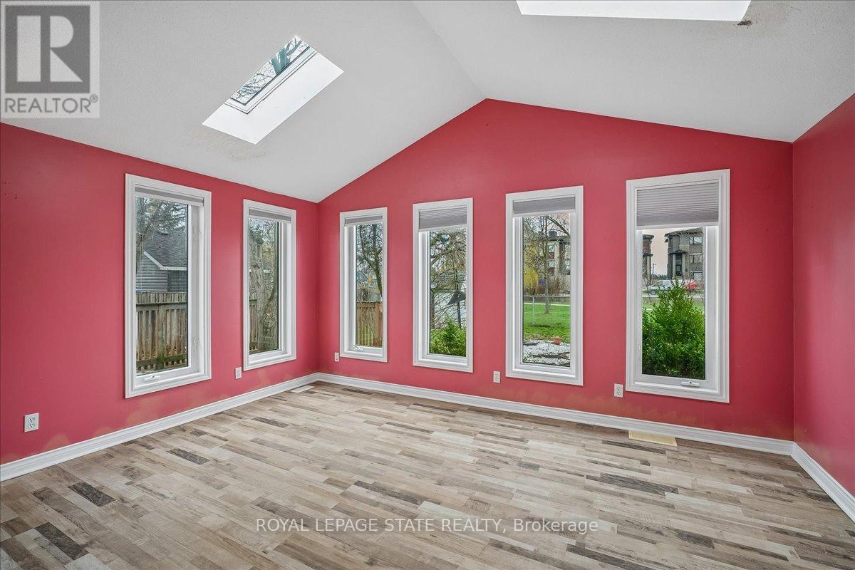 5 Herbert Court, Hamilton (Lakeshore), Ontario  L8E 5A7 - Photo 13 - X13012786