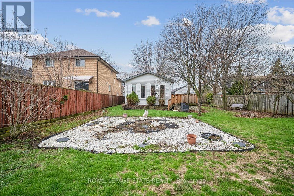 5 Herbert Court, Hamilton (Lakeshore), Ontario  L8E 5A7 - Photo 24 - X13012786