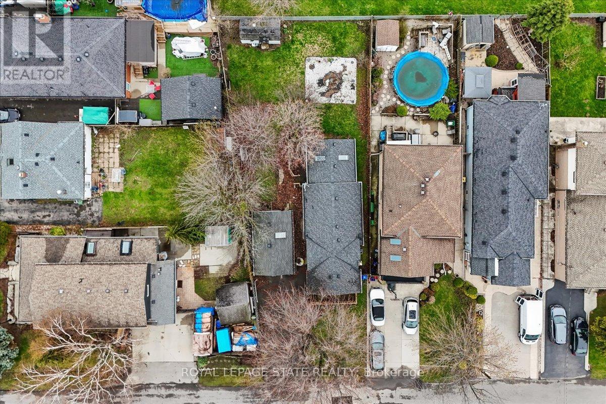 5 Herbert Court, Hamilton (Lakeshore), Ontario  L8E 5A7 - Photo 34 - X13012786