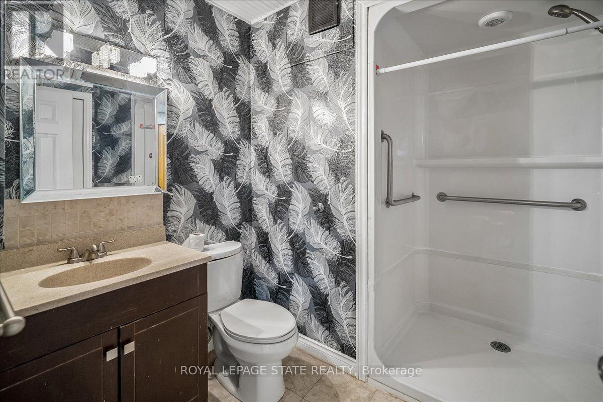 5 Herbert Court, Hamilton (Lakeshore), Ontario  L8E 5A7 - Photo 9 - X13012786