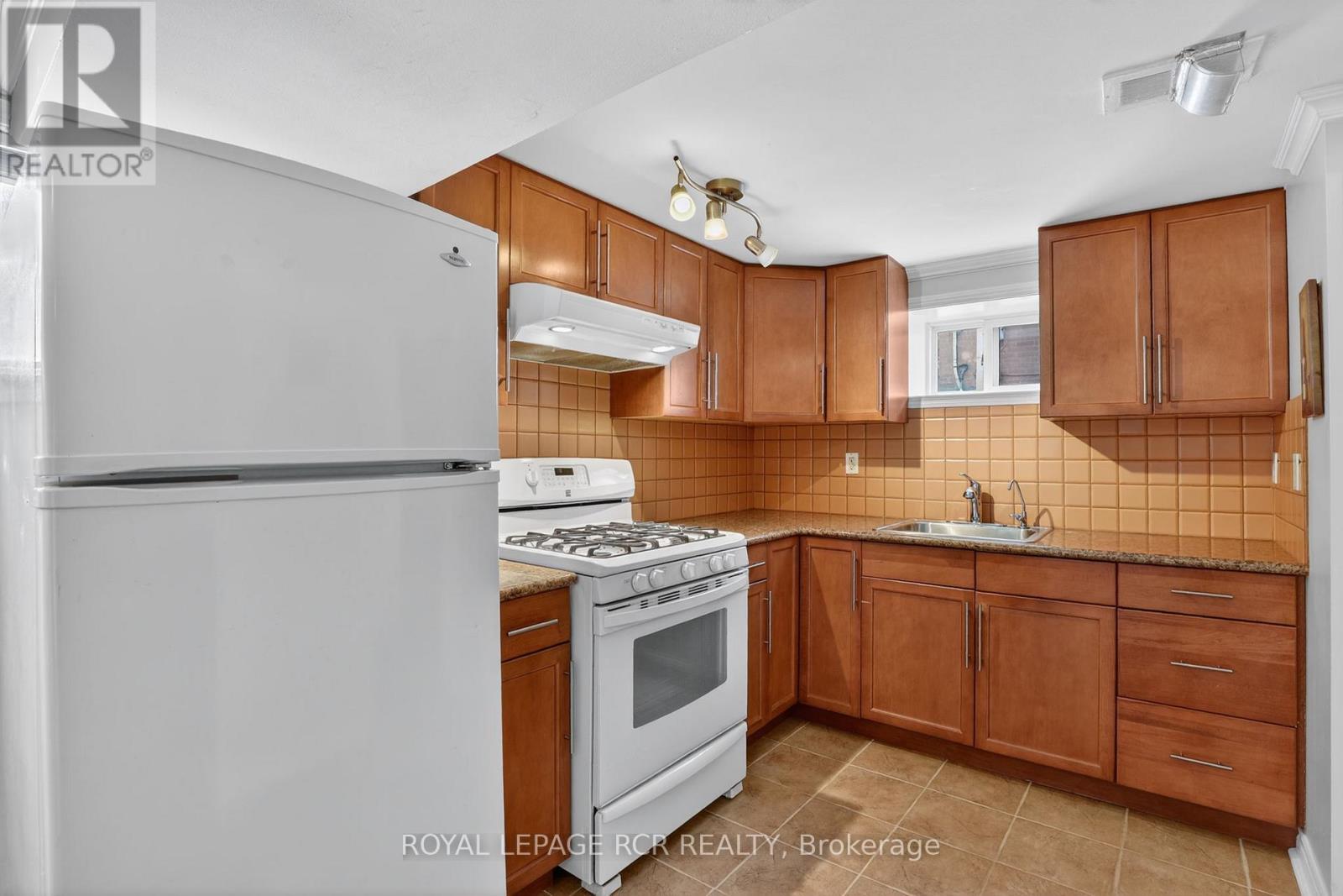 6 Ailsa Craig Court, Toronto, Ontario  M2R 2B8 - Photo 30 - C12902474