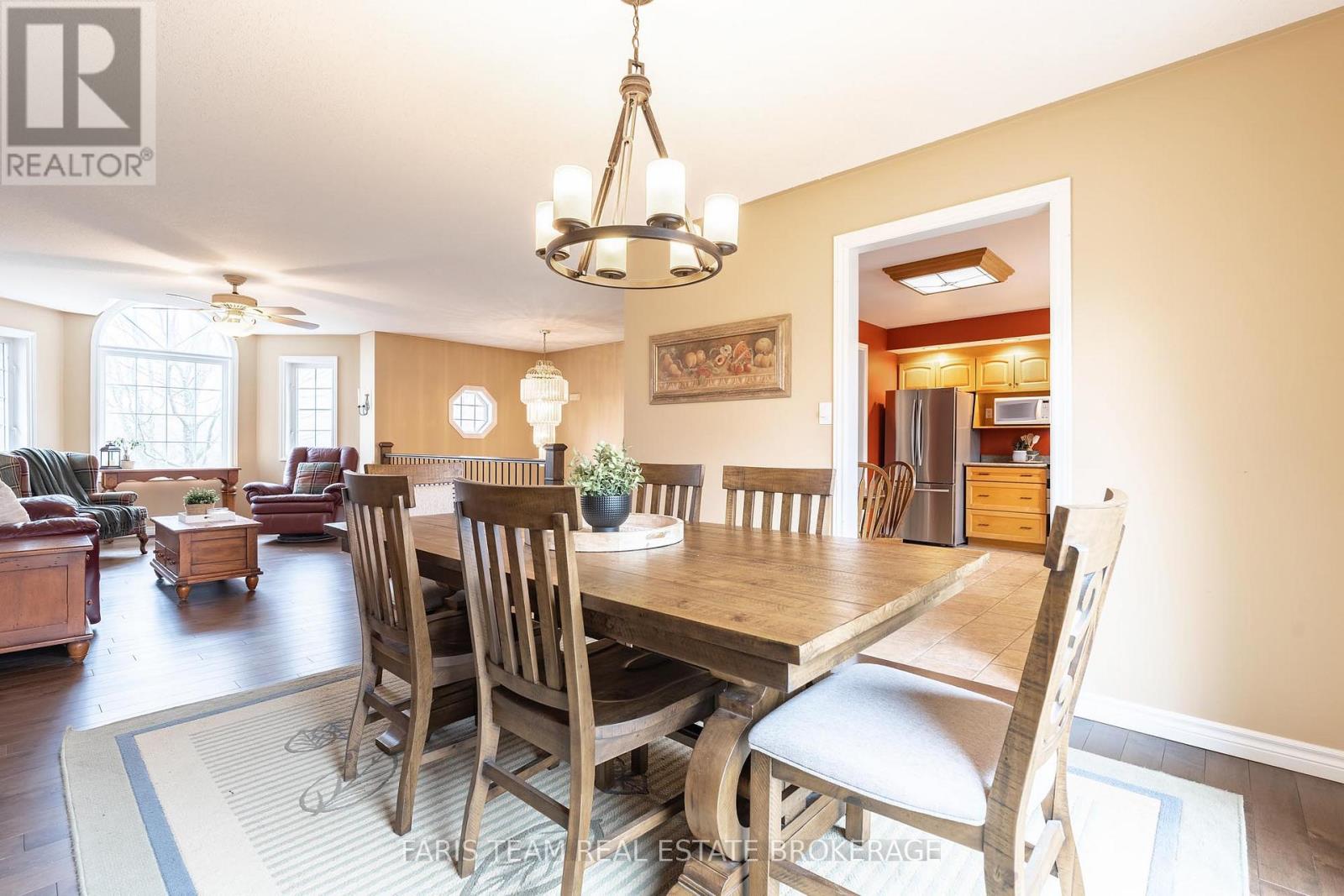 704 Trinity Street, Innisfil, Ontario  L9S 2G8 - Photo 12 - N12951320