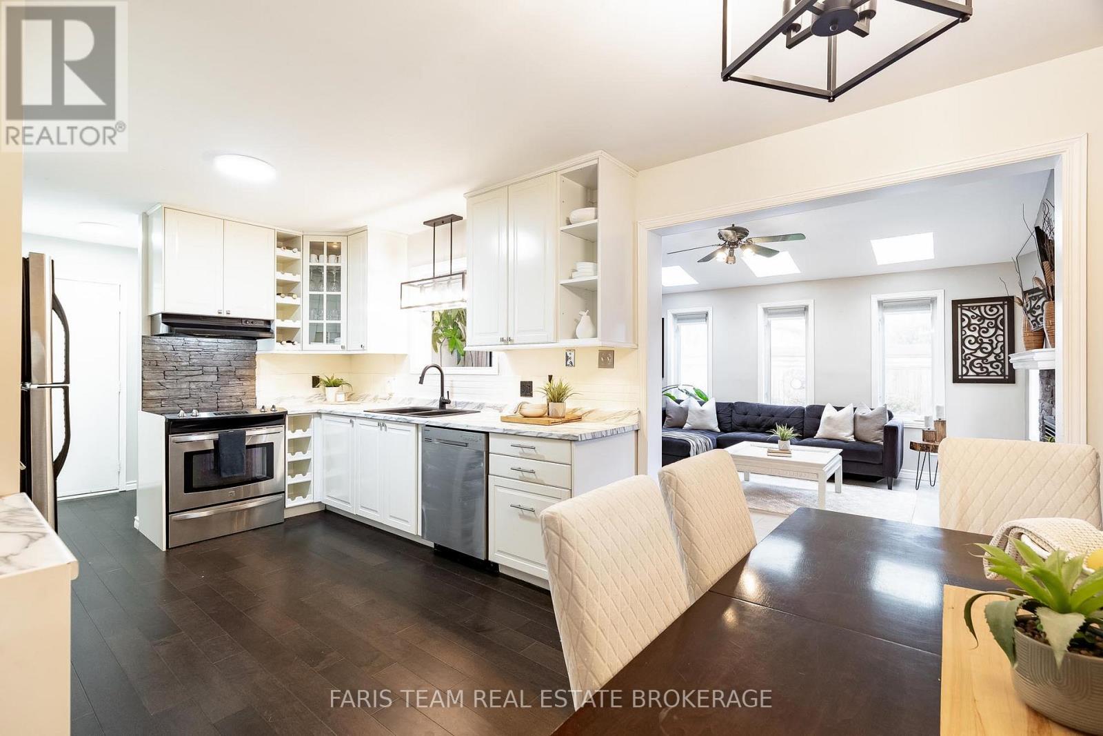 44 Regent Street, Kawartha Lakes, Ontario  K9V 3V2 - Photo 12 - X12949078