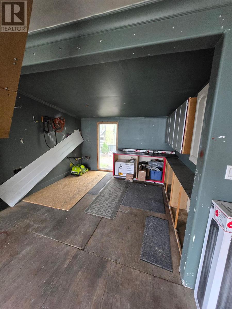 104 Taylor Blvd, Elliot Lake, Ontario  P5A 3K2 - Photo 44 - SM260533