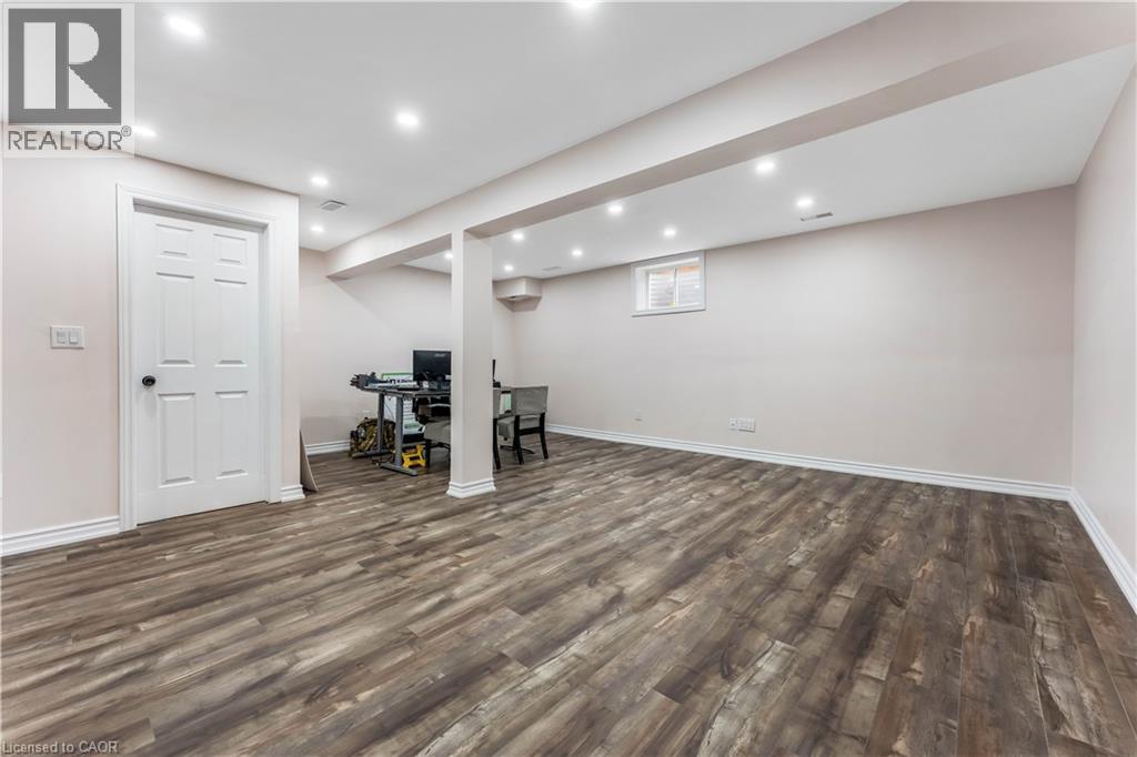 142 Dubrick Crescent, Kitchener, Ontario  N2E 4G3 - Photo 34 - 40821132