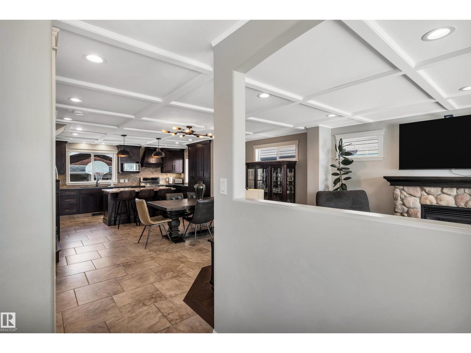 14704 88 Av Nw, Edmonton, Alberta  T5R 1J8 - Photo 3 - E4482870