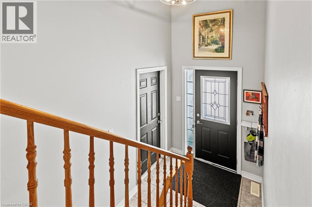 7852 Charnwood Avenue, Niagara Falls, Ontario  L2H 3E2 - Photo 3 - 40819662