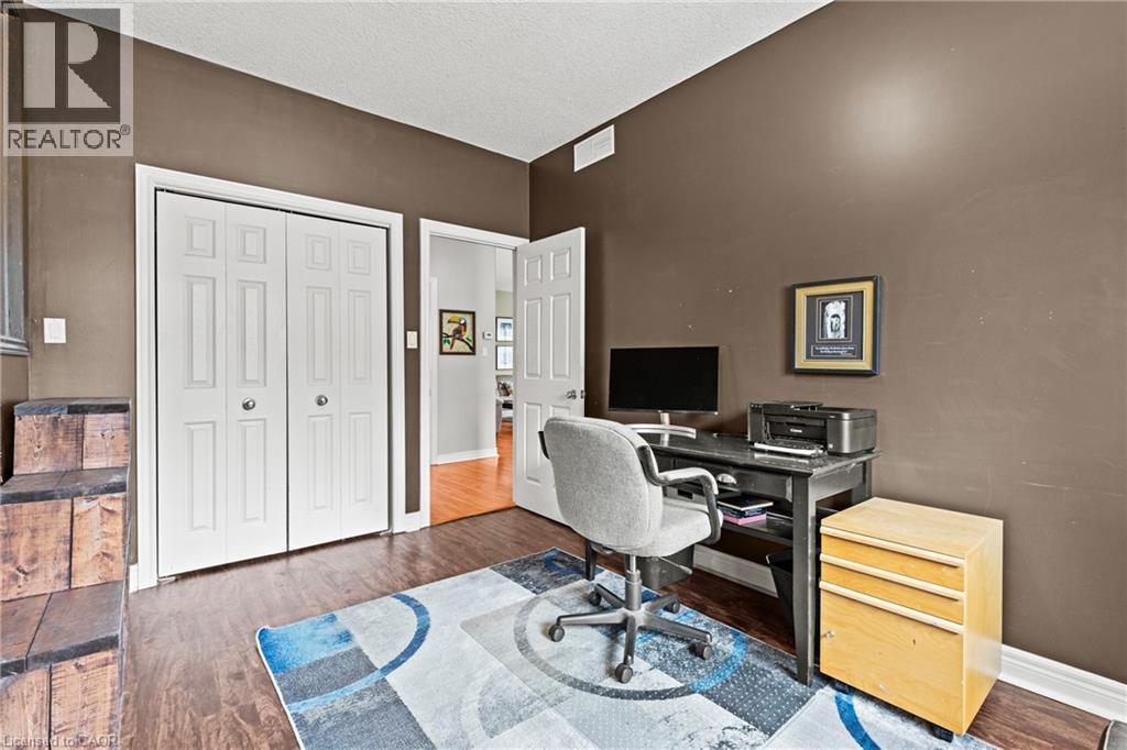 7852 Charnwood Avenue, Niagara Falls, Ontario  L2H 3E2 - Photo 9 - 40819662