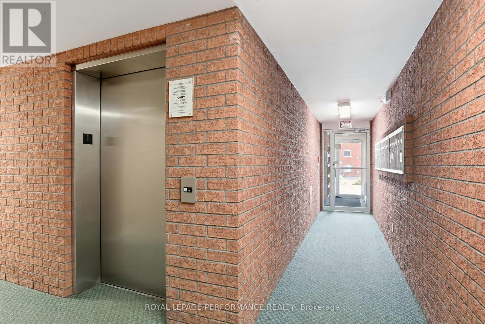 112 - 1101 Clement Street, Hawkesbury, Ontario  K6A 3P1 - Photo 2 - X12809654