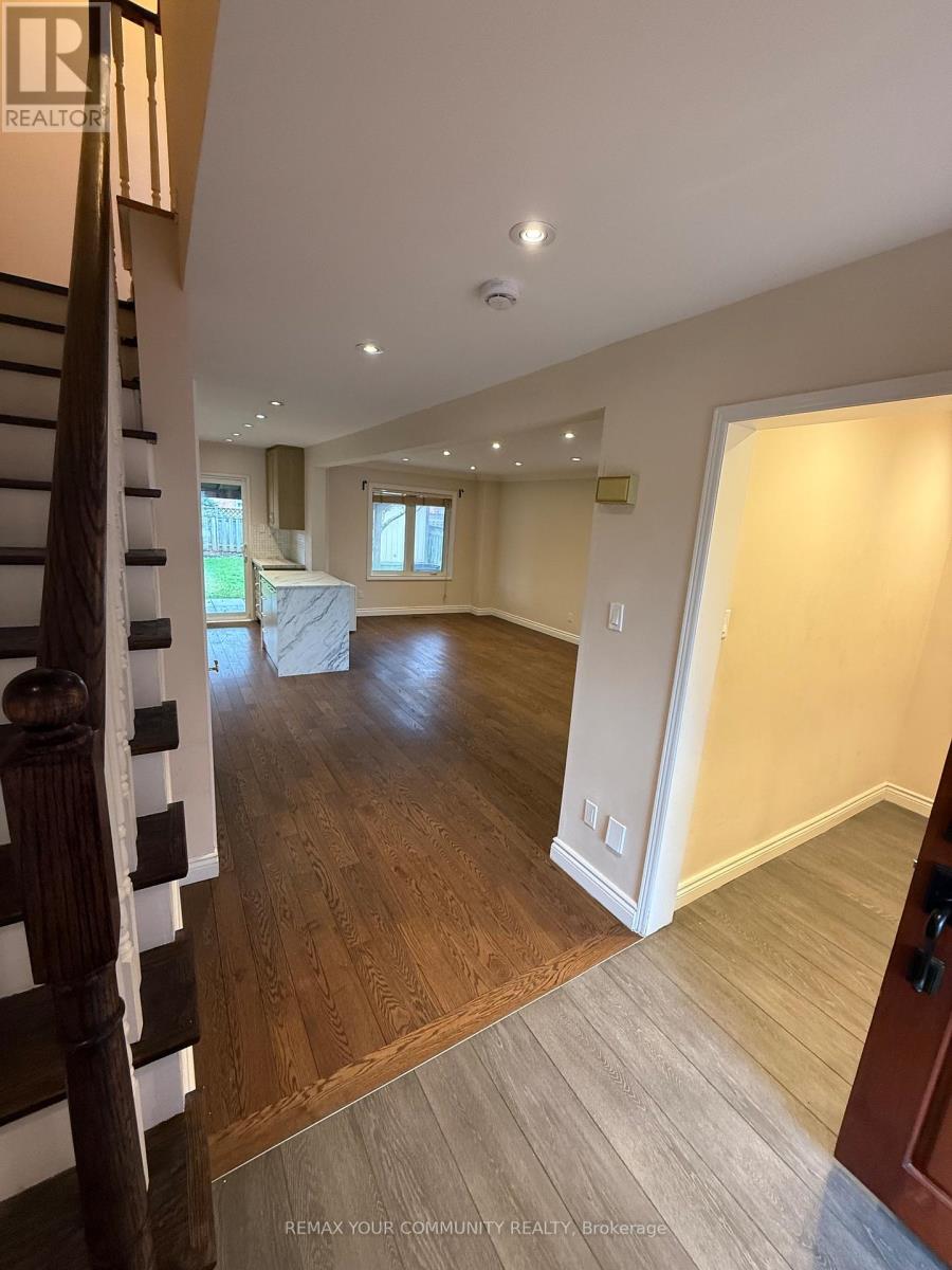 81 Waterfall Road, Vaughan, Ontario  L4L 5B3 - Photo 4 - N12946542