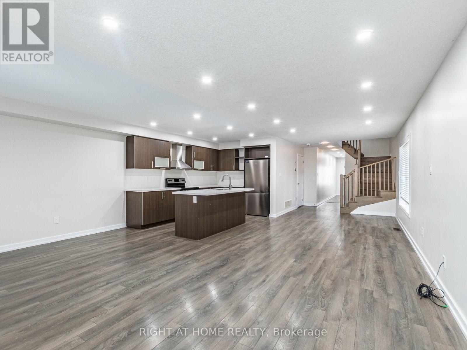 16 Edsel Road, Brampton, Ontario  L7A 4K6 - Photo 12 - W12938822