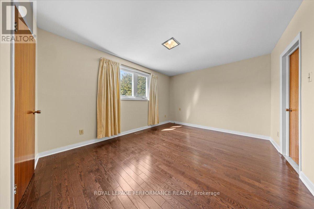 2212 St Laurent Boulevard, Ottawa, Ontario  K1G 1B2 - Photo 15 - X12927430