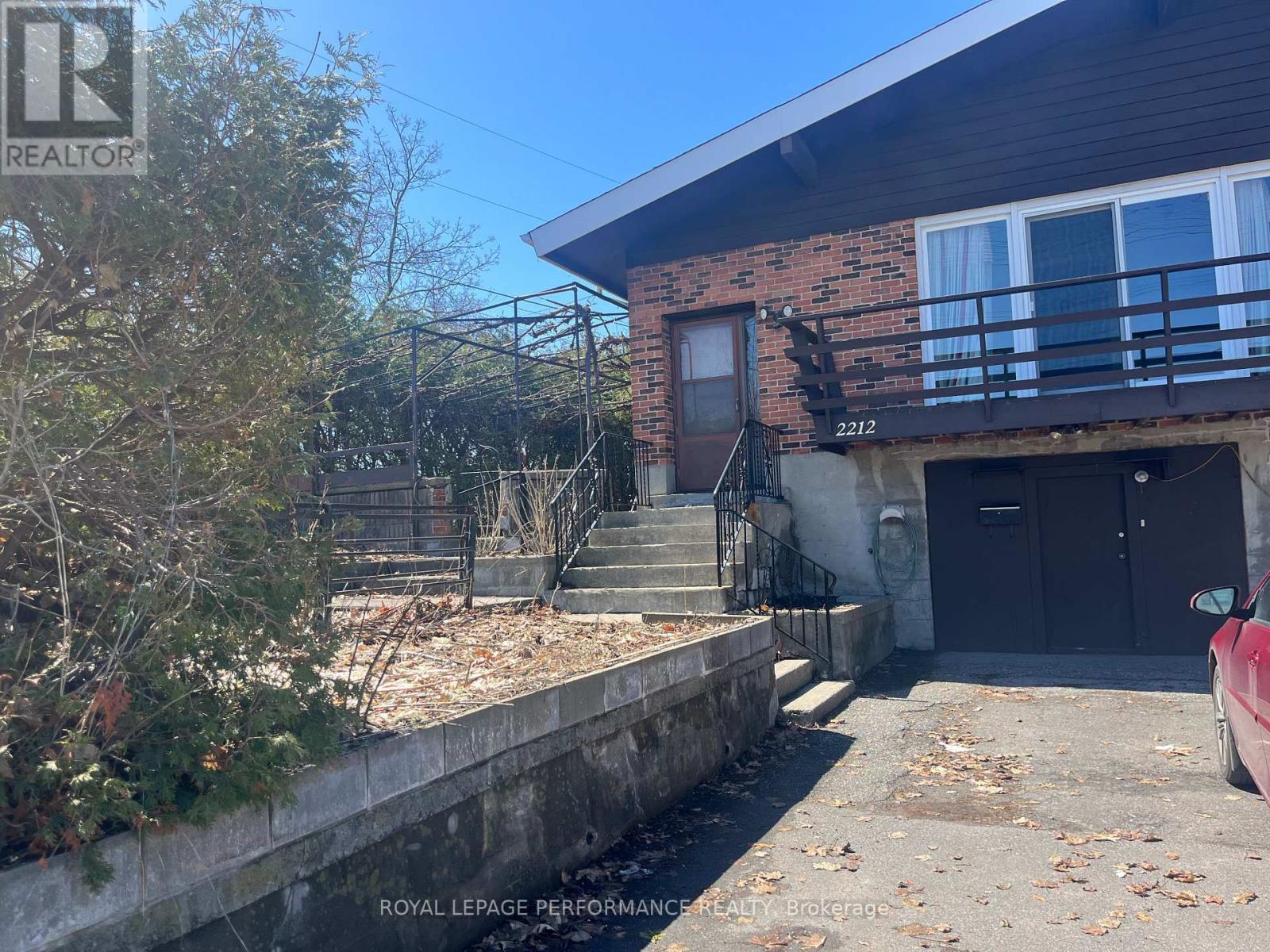 2212 St Laurent Boulevard, Ottawa, Ontario  K1G 1B2 - Photo 2 - X12927430