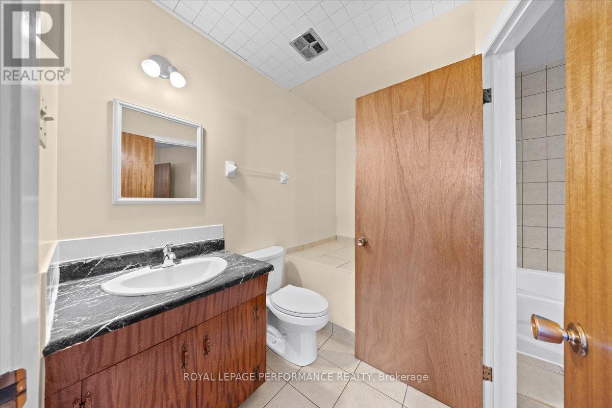 2212 St Laurent Boulevard, Ottawa, Ontario  K1G 1B2 - Photo 12 - X12927430