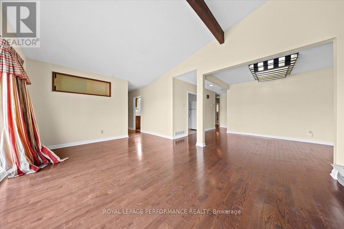 2212 St Laurent Boulevard, Ottawa, Ontario  K1G 1B2 - Photo 6 - X12927430