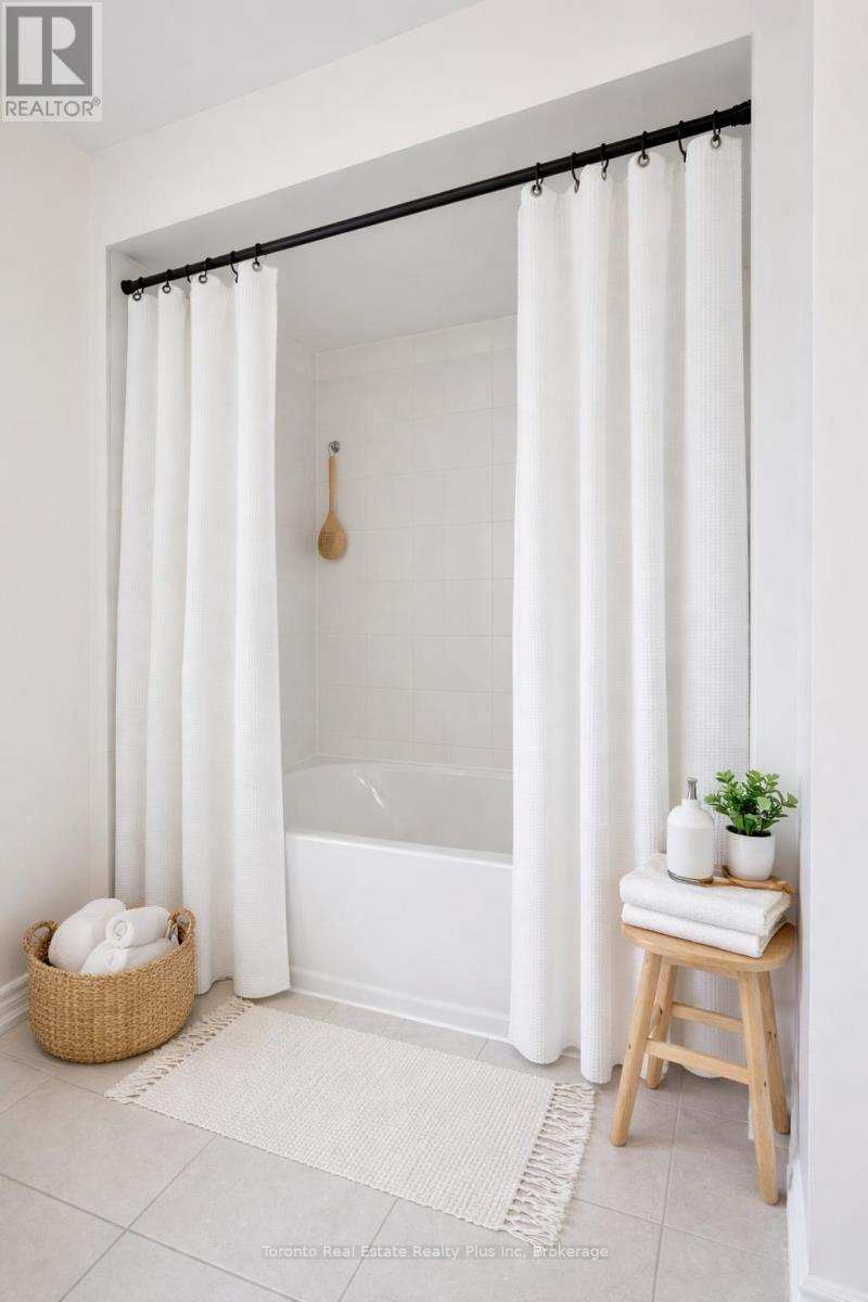 241 Broadacre Drive, Kitchener, Ontario  N2R 0S6 - Photo 43 - X13005378