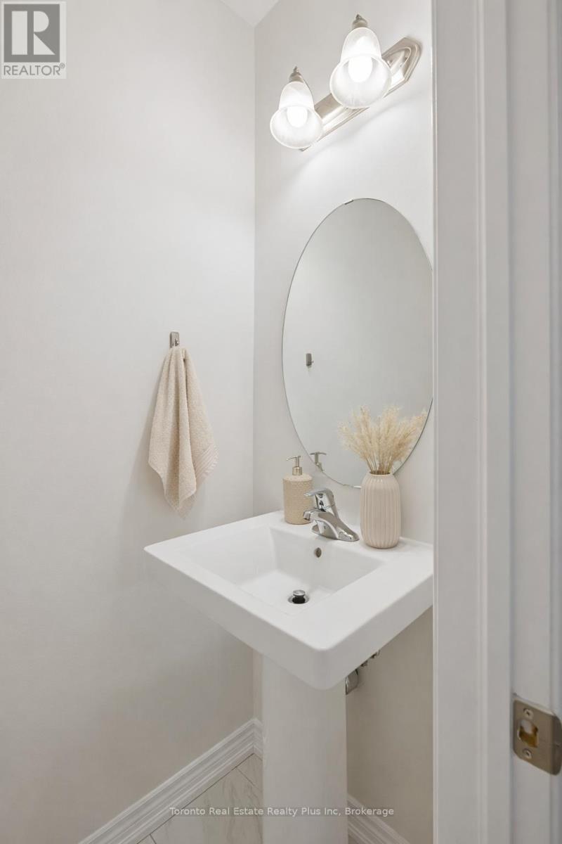 241 Broadacre Drive, Kitchener, Ontario  N2R 0S6 - Photo 27 - X13005378