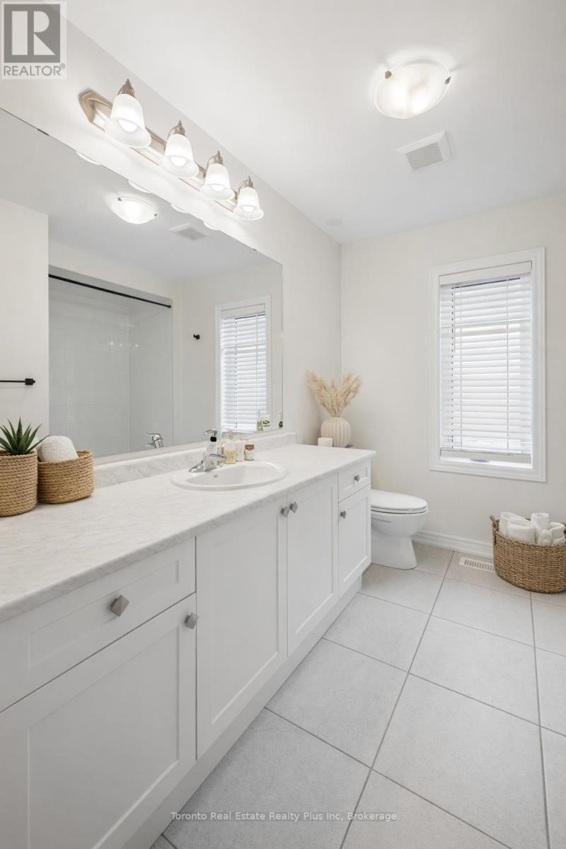 241 Broadacre Drive, Kitchener, Ontario  N2R 0S6 - Photo 42 - X13005378