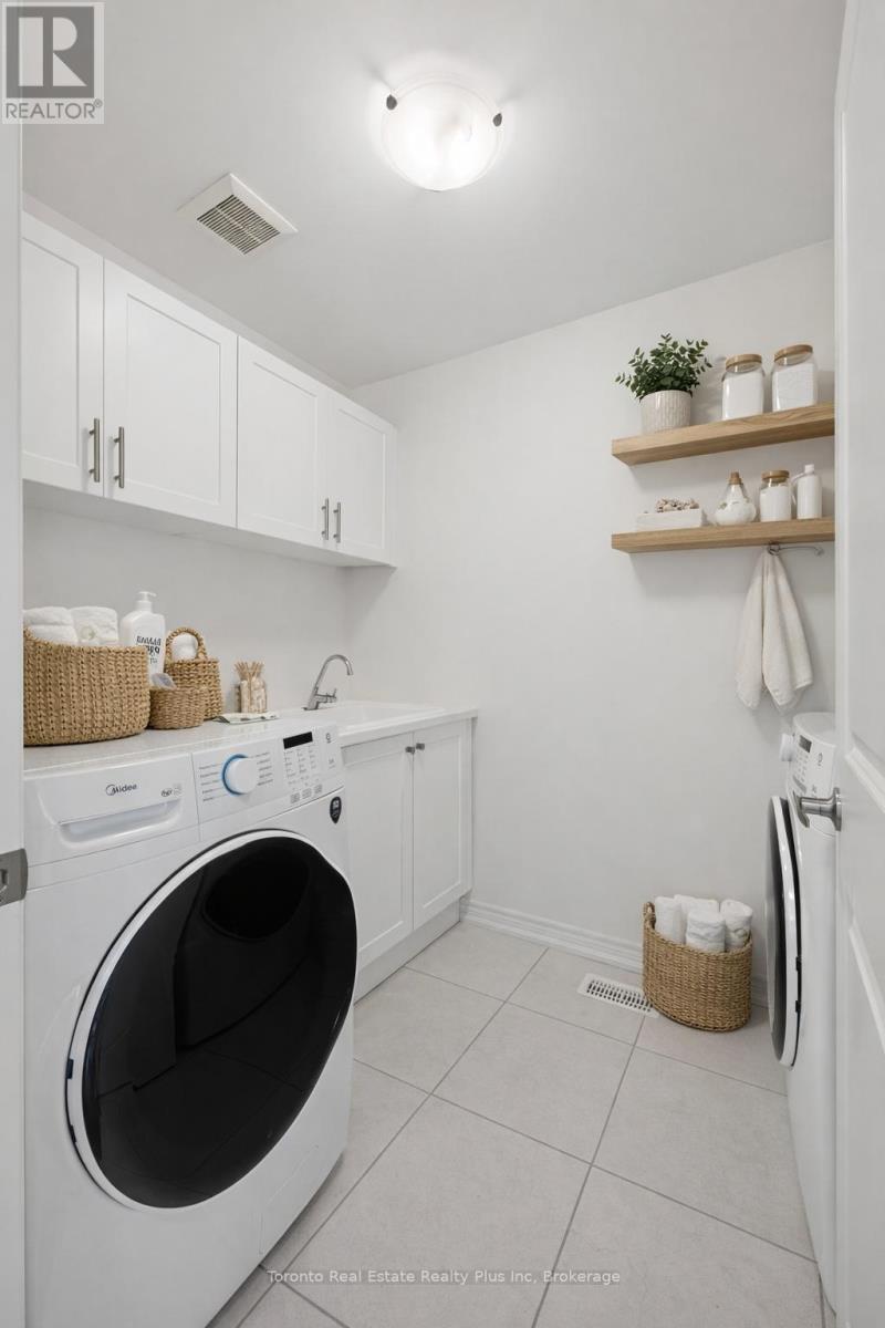 241 Broadacre Drive, Kitchener, Ontario  N2R 0S6 - Photo 44 - X13005378