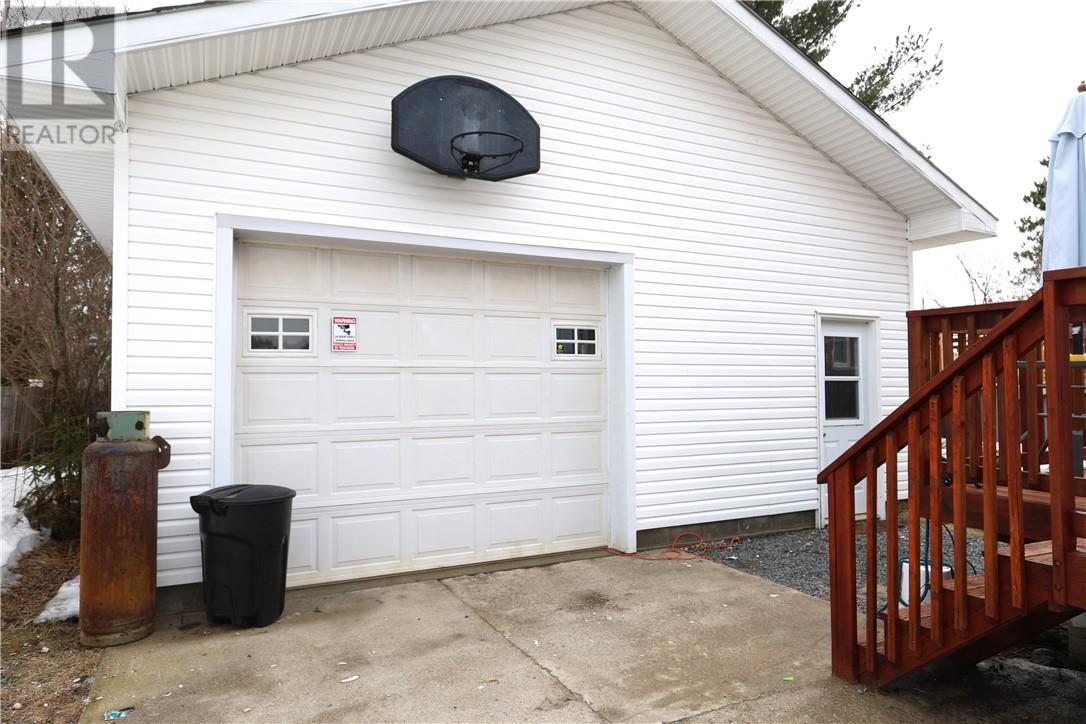 4290 St. Michel Street, Hanmer, Ontario  P3P 1N2 - Photo 3 - 2126983