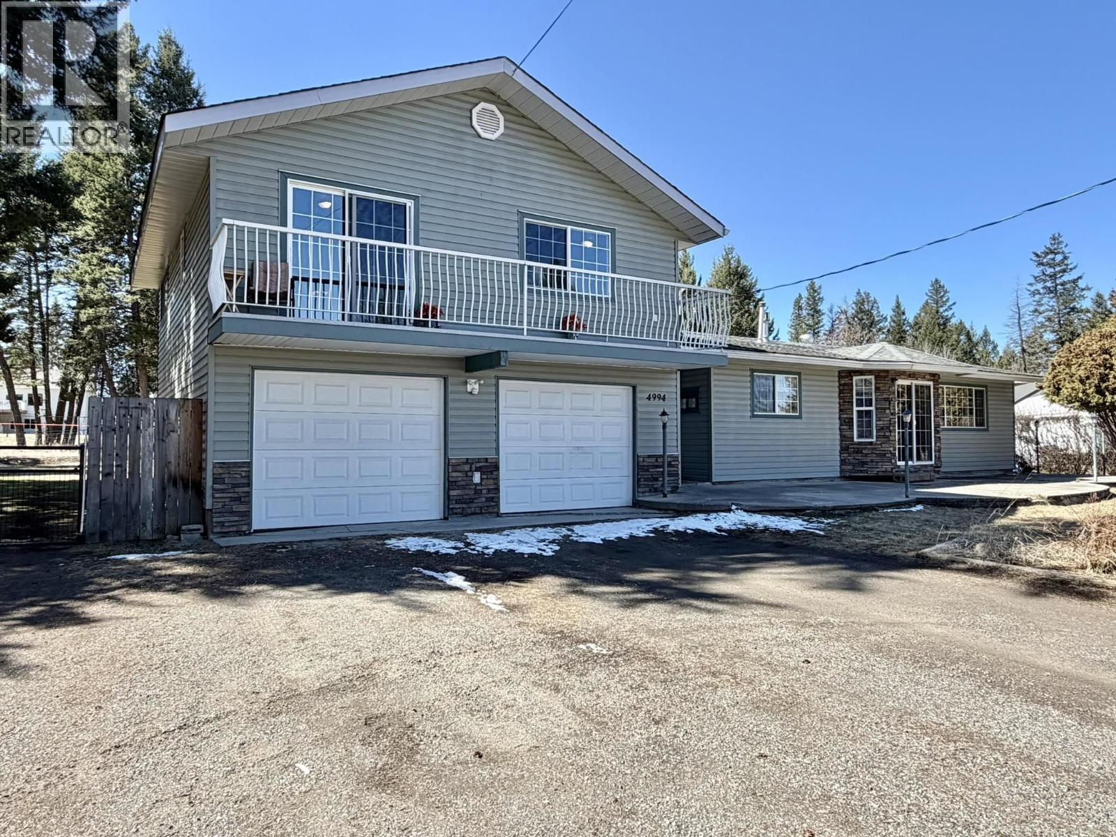 4994 DONSLEEQUA ROAD, 108 Mile Ranch, British Columbia