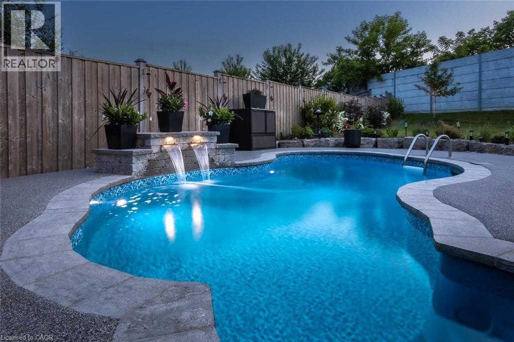 19 Dyment Court, Ancaster, Ontario  L9G 0E1 - Photo 25 - 40821887