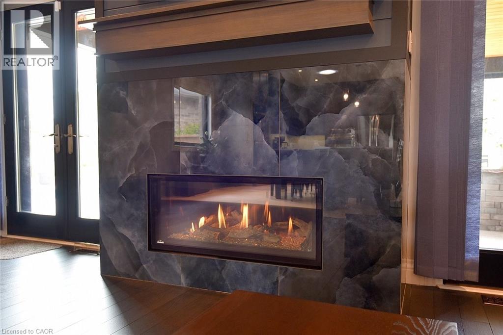 19 Dyment Court, Ancaster, Ontario  L9G 0E1 - Photo 5 - 40821887