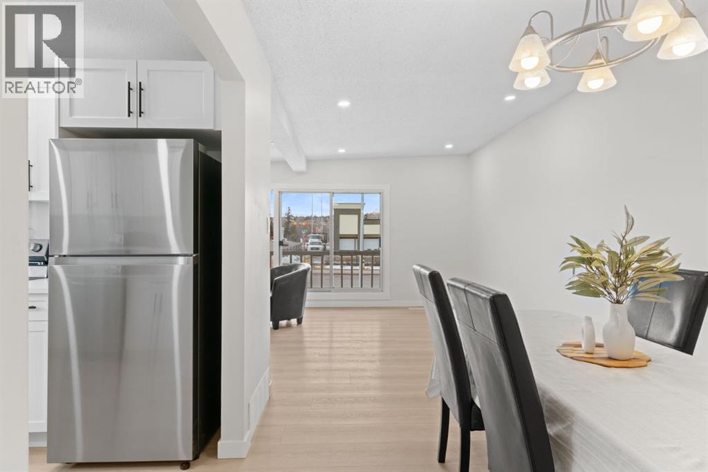 8547 47 Avenue Nw, Calgary, Alberta  T3B 1Z8 - Photo 4 - A2291404