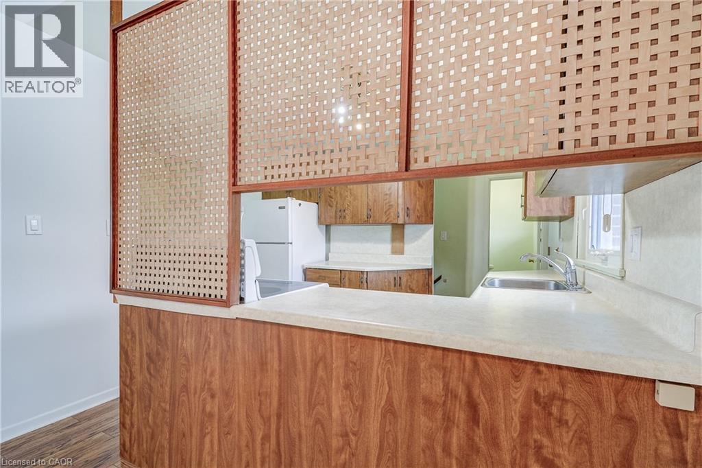 1057 Cedar Avenue, Burlington, Ontario  L7T 2R8 - Photo 20 - 40819195