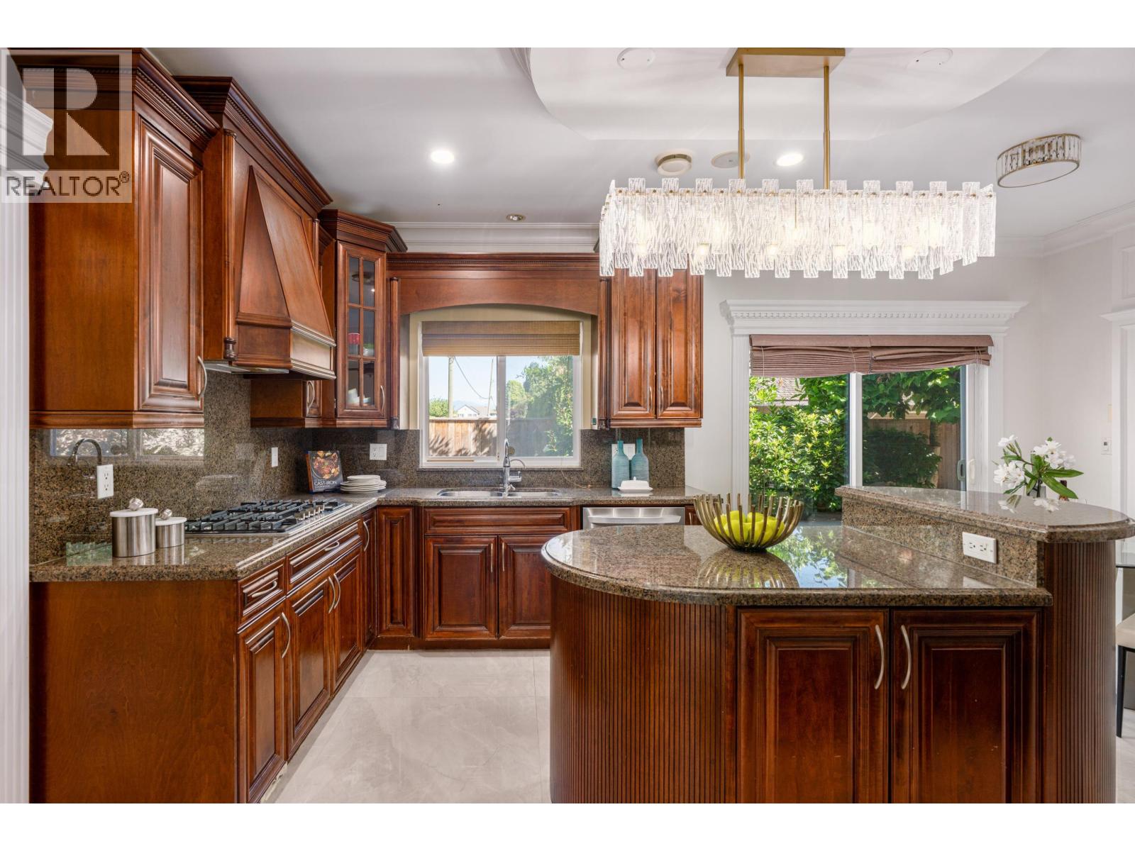 7451 Bates Road, Richmond, British Columbia  V7A 1C8 - Photo 6 - R3112728