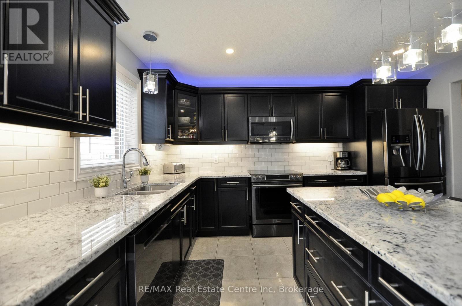 82 Curtis Street S, East Zorra-Tavistock, Ontario  N0J 1M0 - Photo 10 - X13013040