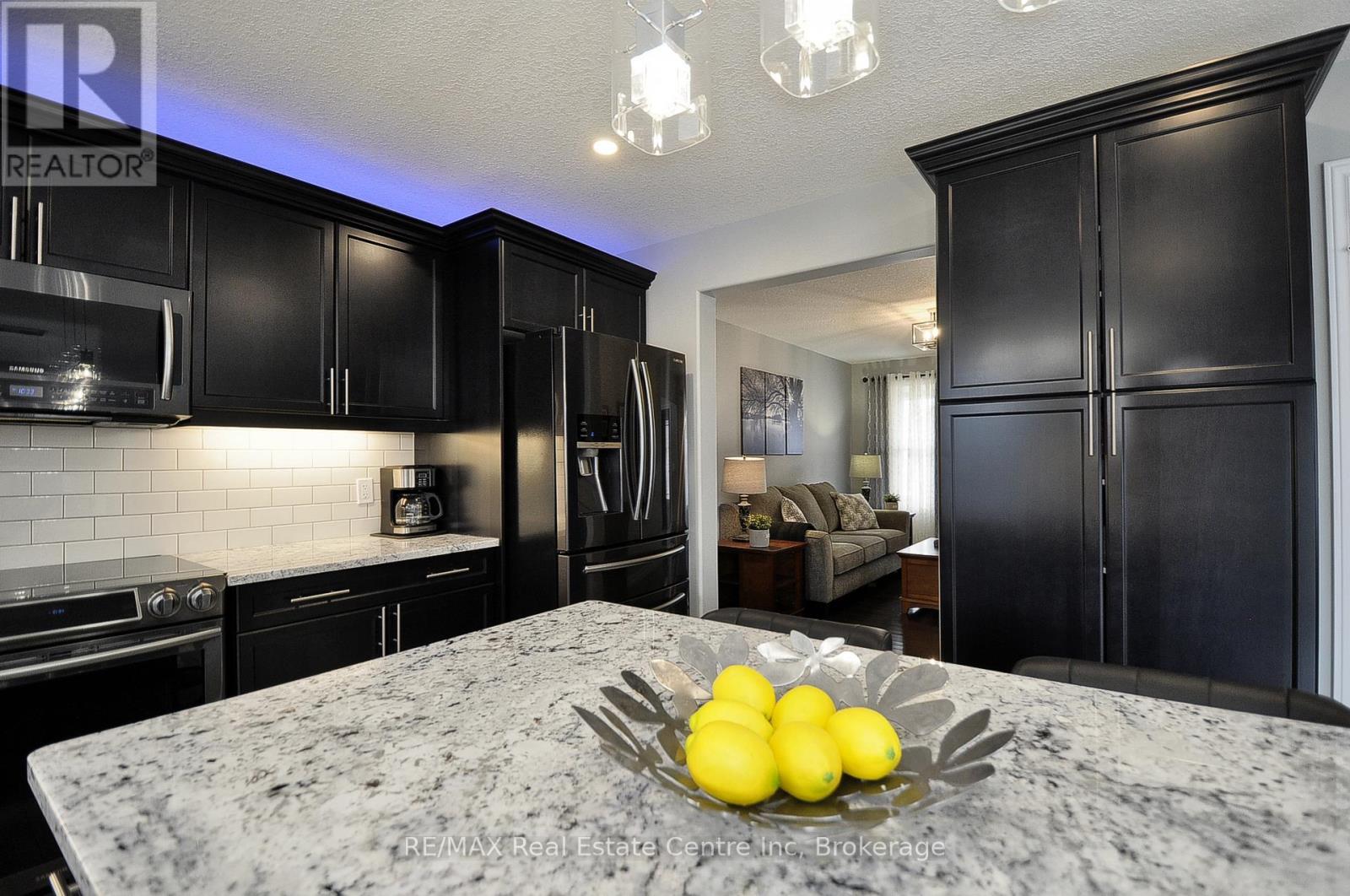 82 Curtis Street S, East Zorra-Tavistock, Ontario  N0J 1M0 - Photo 11 - X13013040